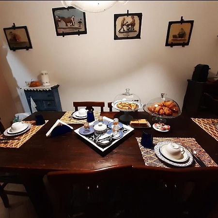 B&B La Casa Di Alice Φολίνιο Εξωτερικό φωτογραφία