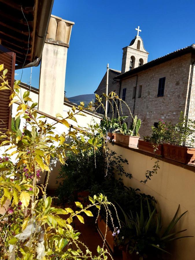 B&B La Casa Di Alice Φολίνιο Εξωτερικό φωτογραφία