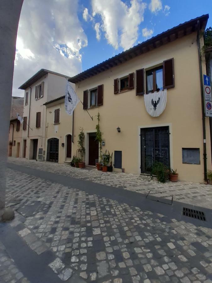 B&B La Casa Di Alice Φολίνιο Εξωτερικό φωτογραφία