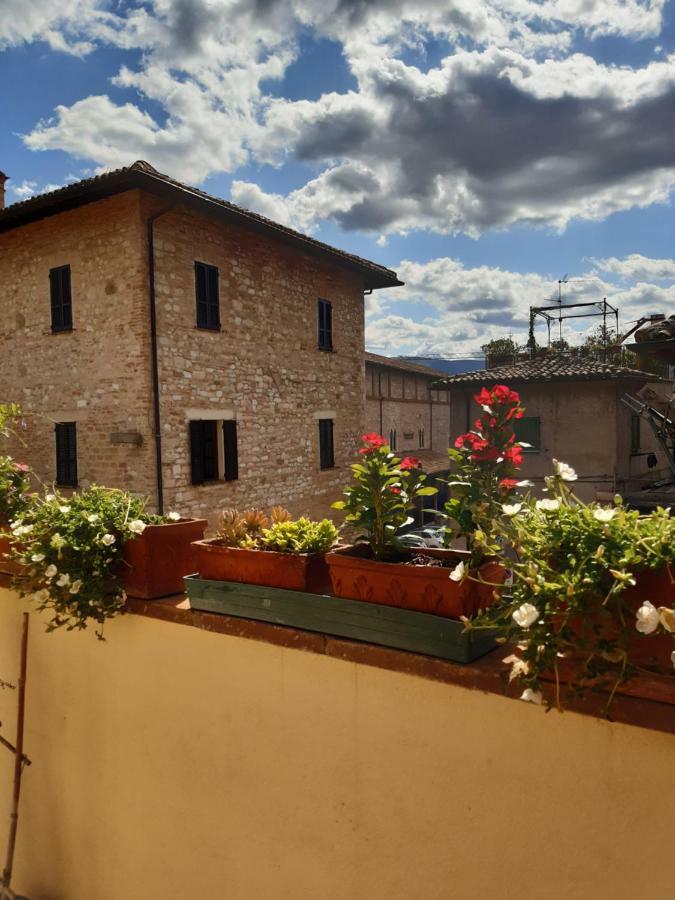 B&B La Casa Di Alice Φολίνιο Εξωτερικό φωτογραφία
