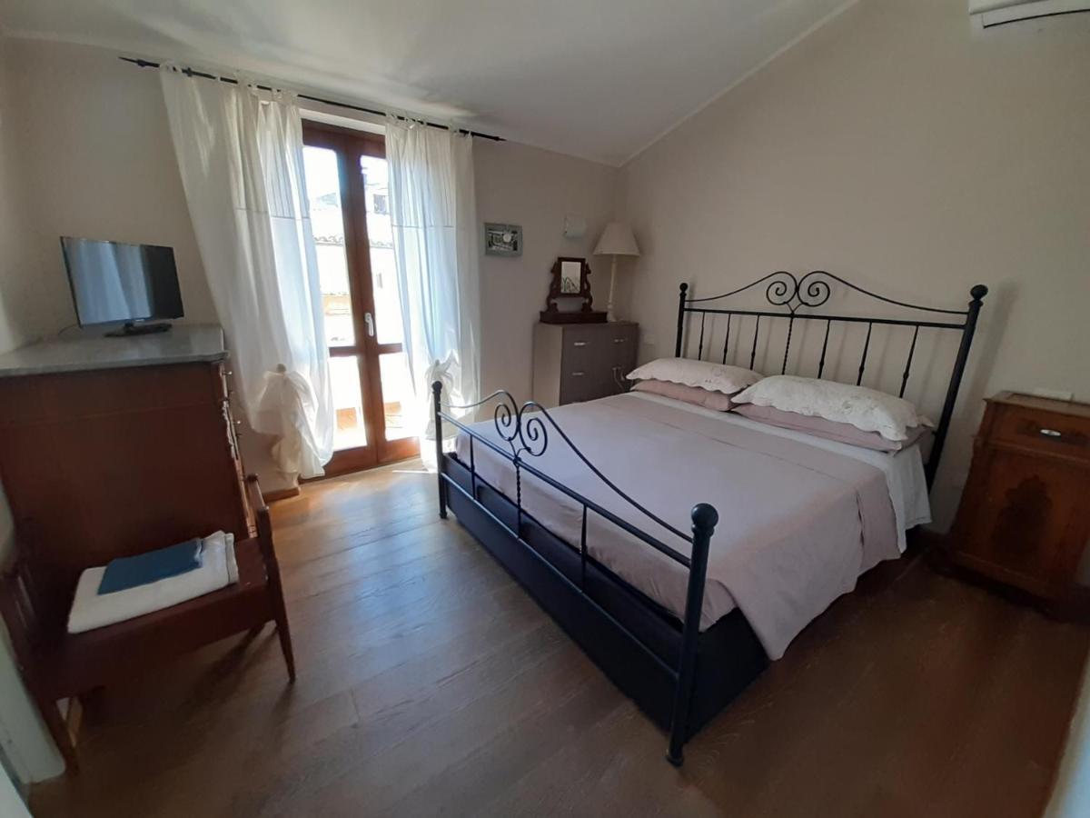 B&B La Casa Di Alice Φολίνιο Εξωτερικό φωτογραφία